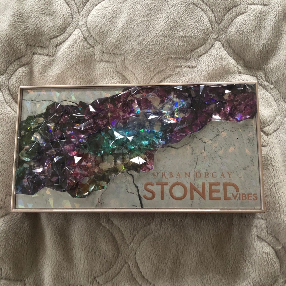 Urban Decay Stoned Vibes Palette